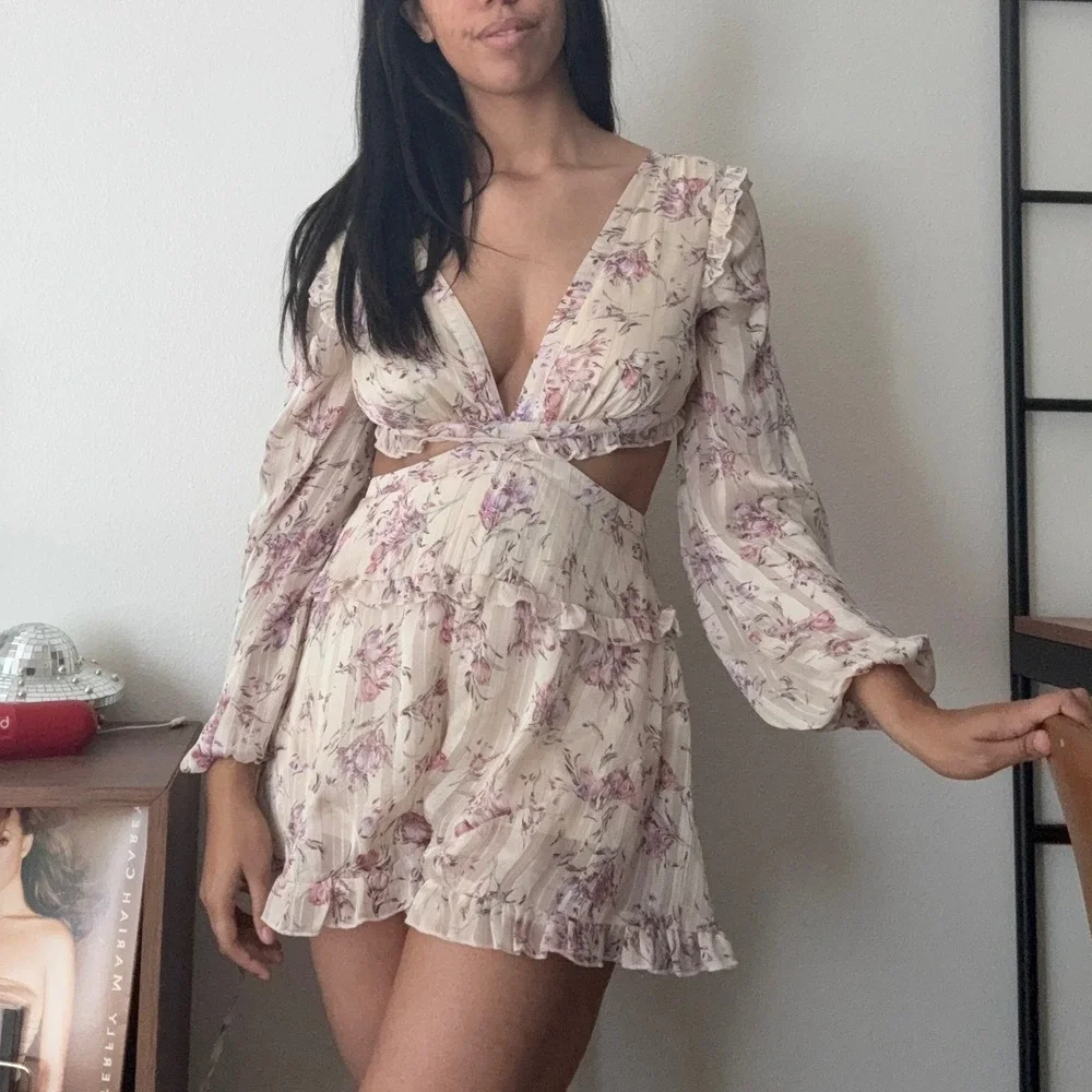 Luxxel Floral Cutout Romper Cream Pink Purple Metallic Ruffle Small LR7033 - Picture 2 of 10